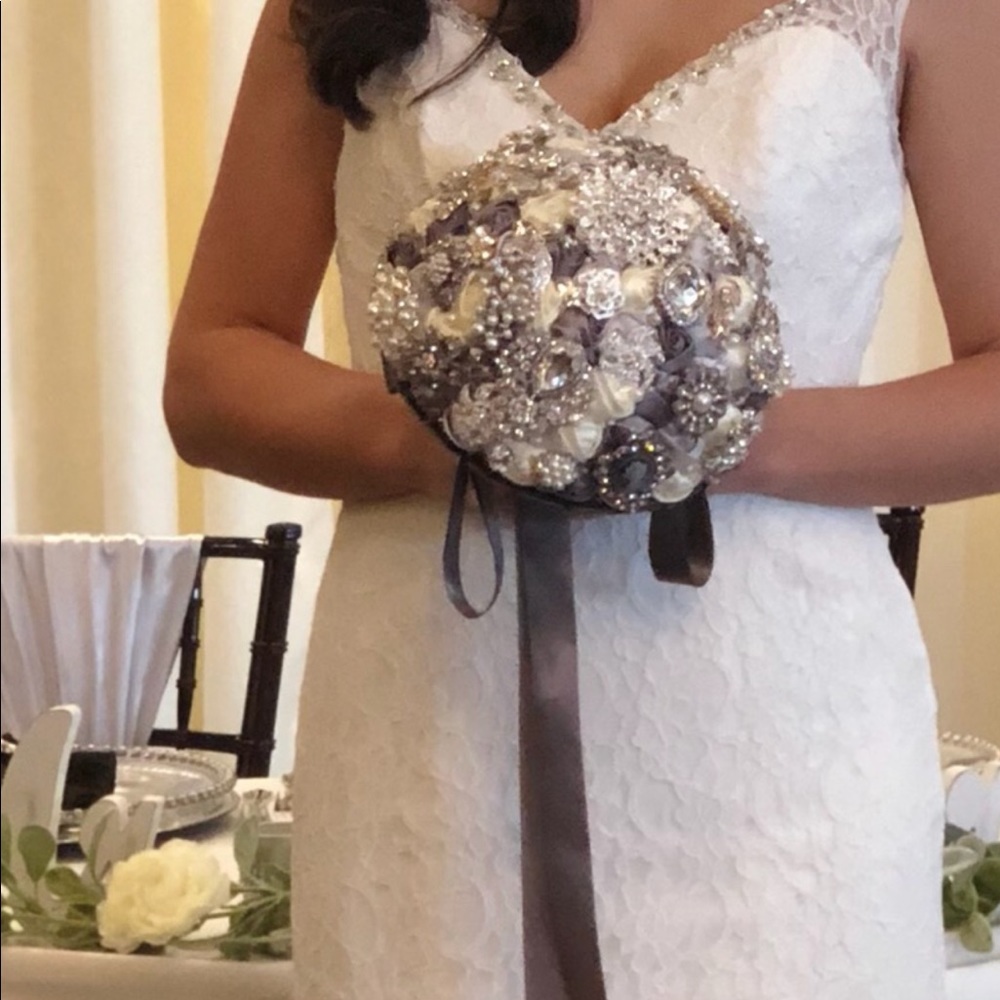 Beautiful Wedding brooch bouquet